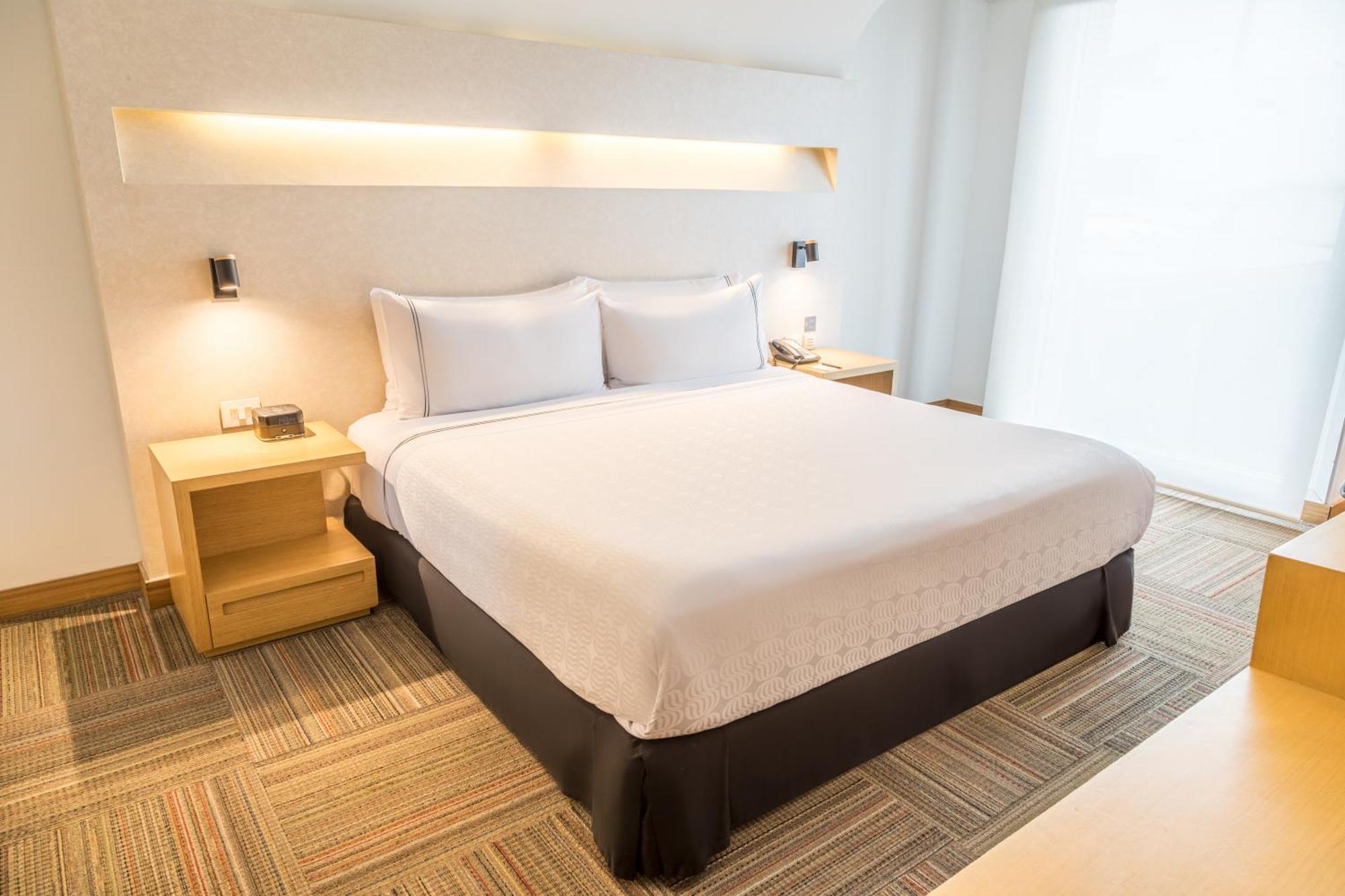 Sonesta Hotel Bogota Exterior photo A bedroom at the hotel